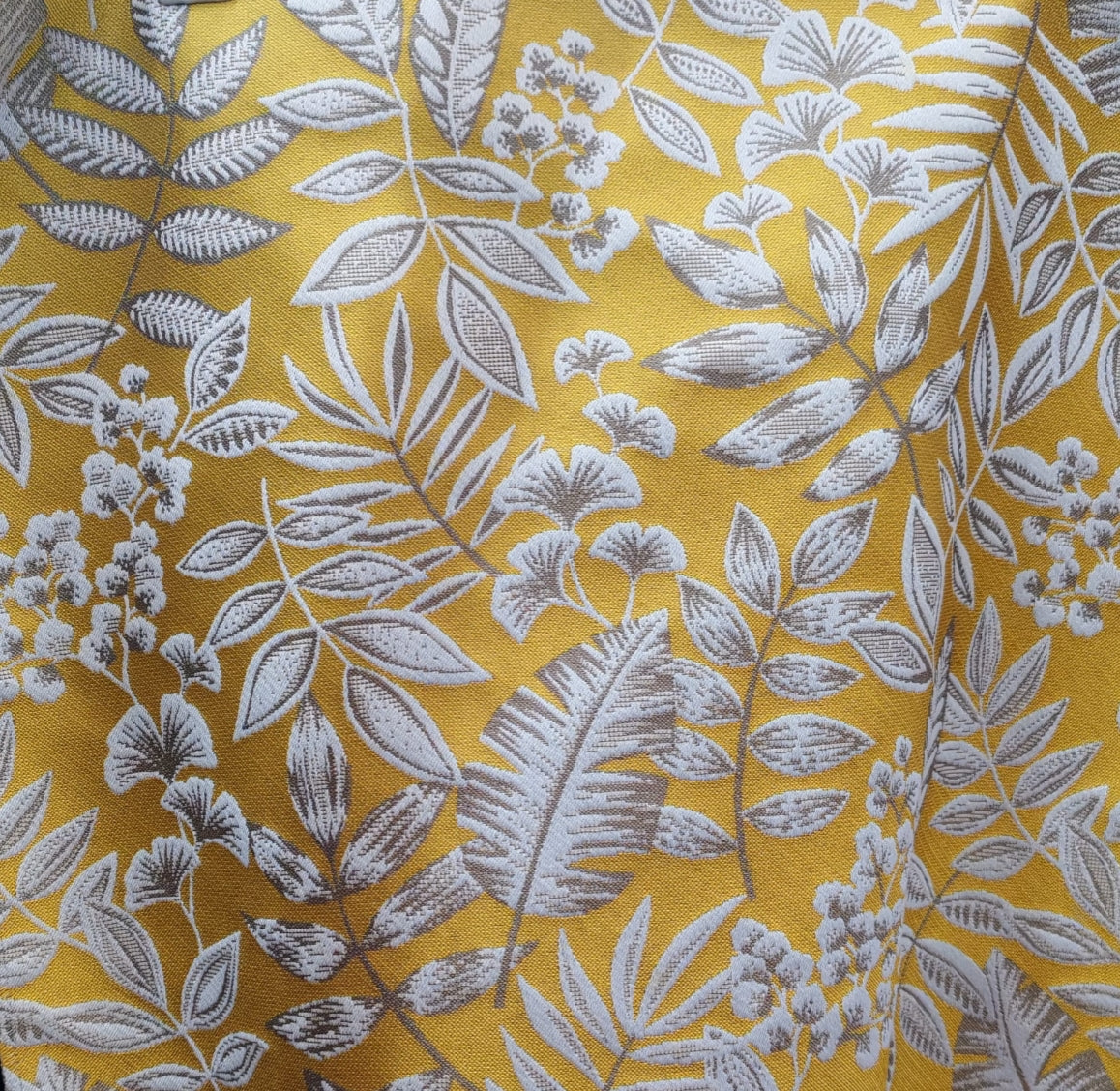 Feuille d'Automne tissu brodé
