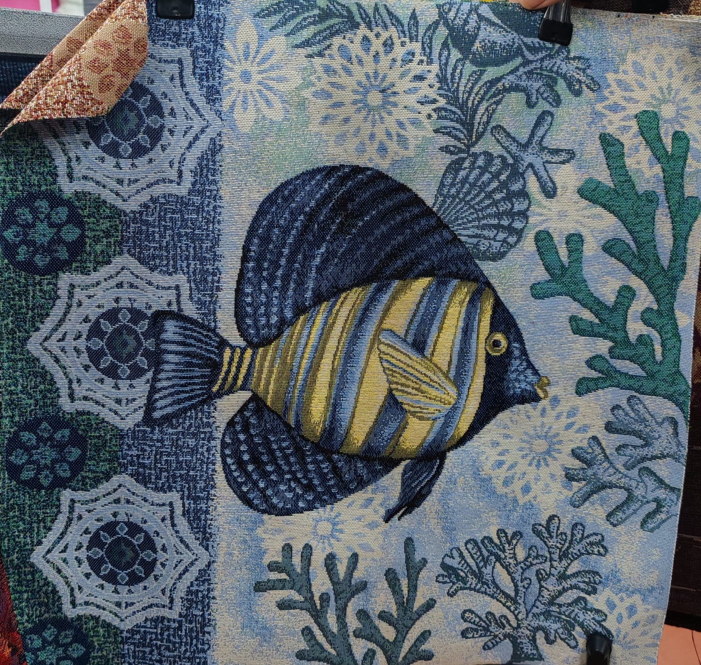 Tissu brodé animaux